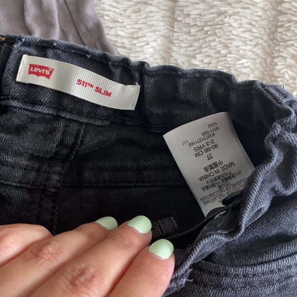 Levi Jean ripped shorts - Picture 4 of 4